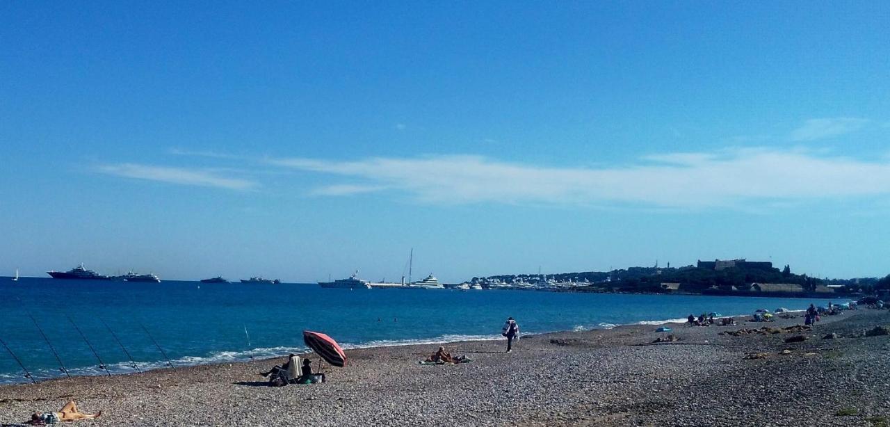 Crew Lighthouse Vandrerhjem Antibes Eksteriør bilde