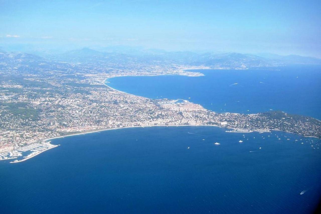 Crew Lighthouse Vandrerhjem Antibes Eksteriør bilde